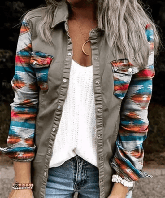 Autumn Elegance: Trendy Jacket for Discerning Styles - Chic Avenue